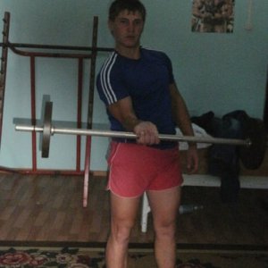 Анатолий тарасов, 33 года